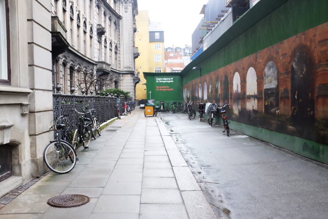 copenhagen-bikes-by-marble-church